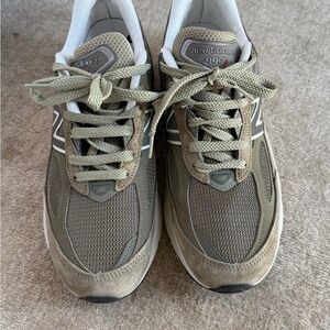 New Balance Men's 990 sneakers